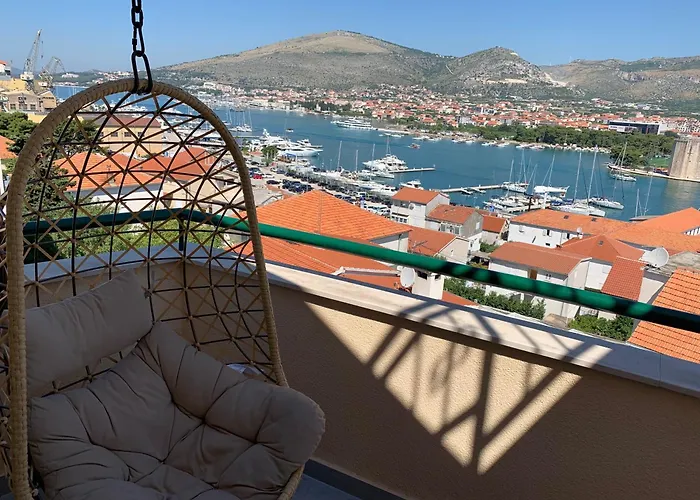 Mentha Apartments Trogir